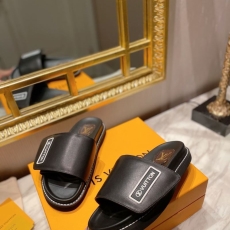 Louis Vuitton Slippers